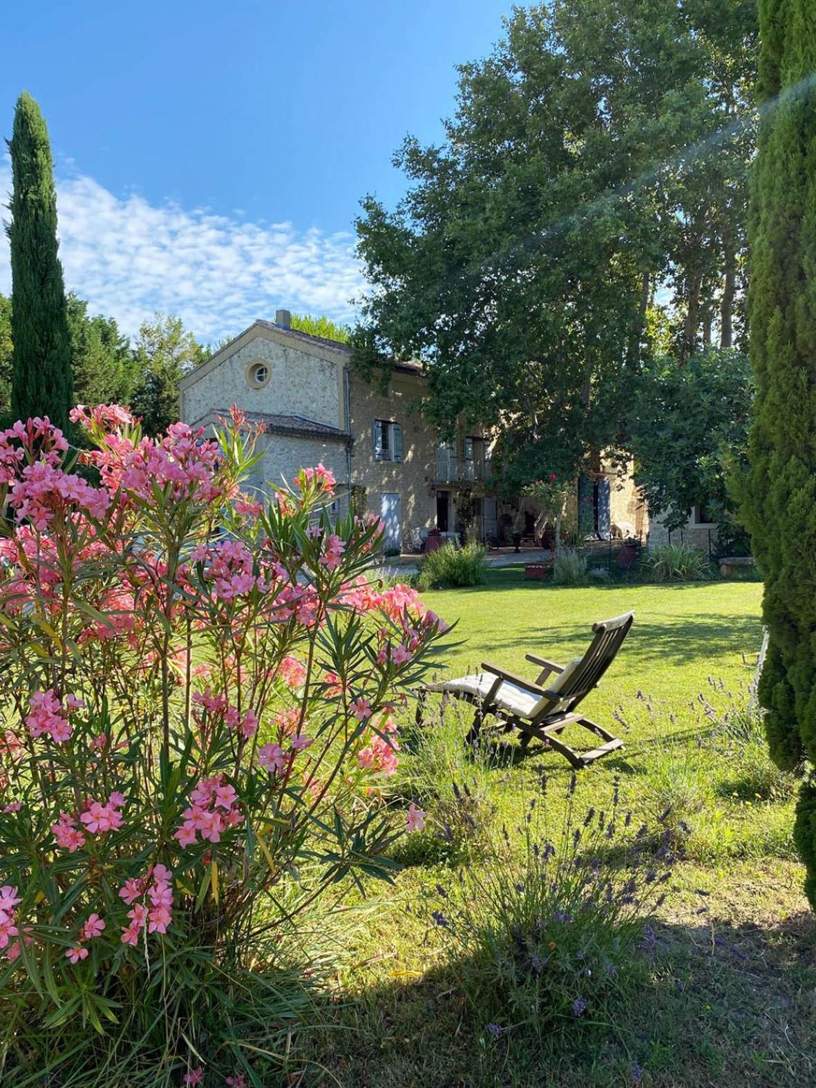 Maison D'Hotes, Superbe Et Spacieuse ,Dans Un Cadre Charmant Calme Et Verdoyant Pernes-les-Fontaines Buitenkant foto